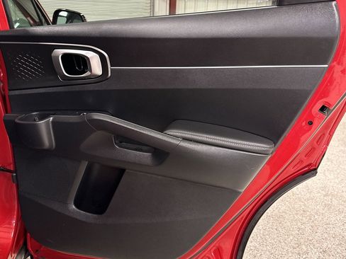 Used 2023 Kia Sorento EX image 19