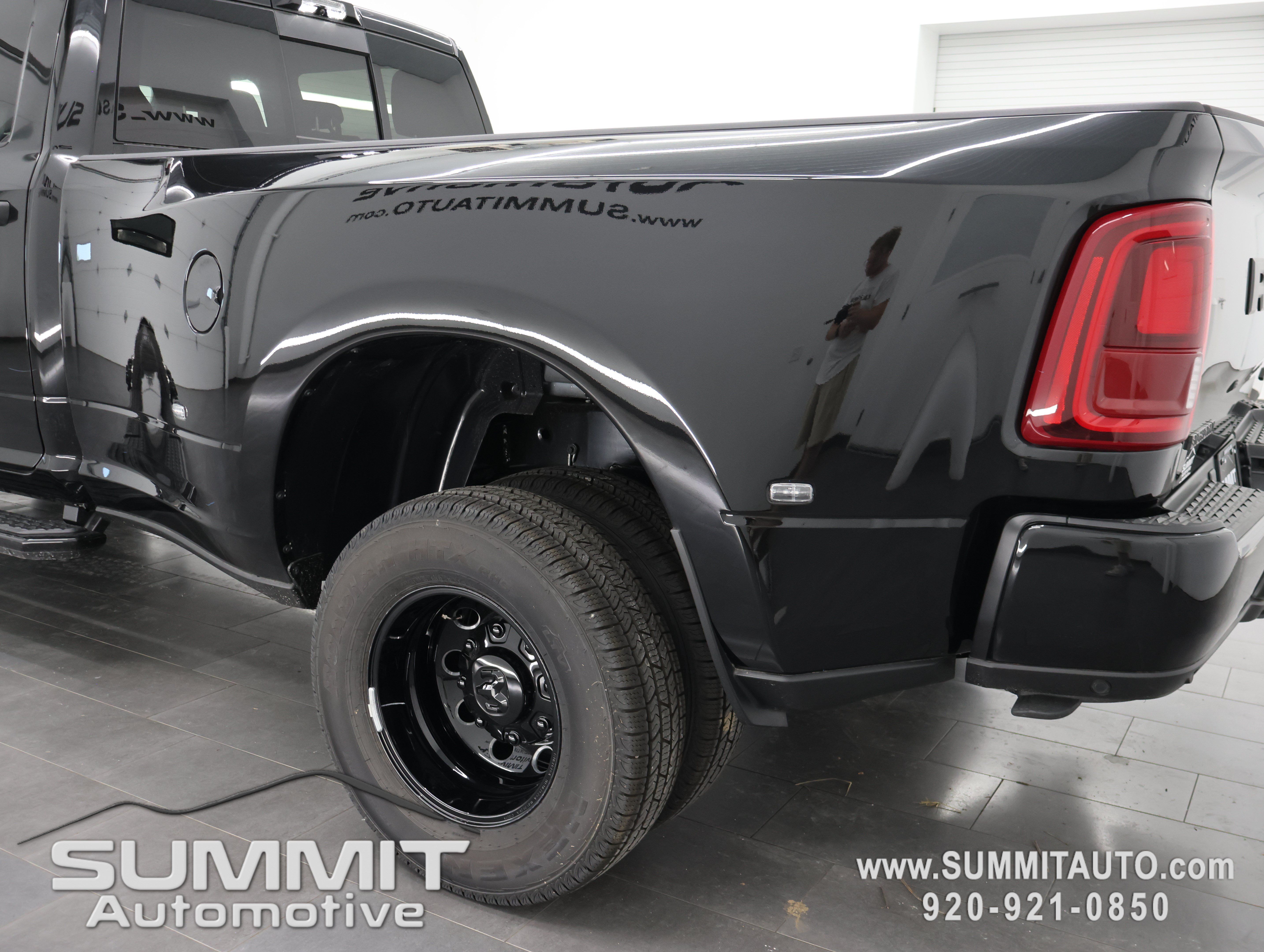 New 2026 RAM 3500 Big Horn AWD/4WD image 35