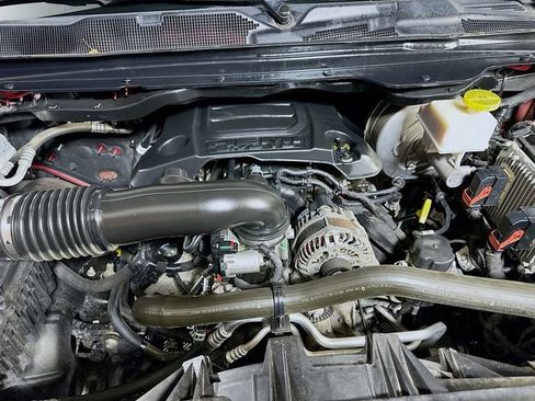 Used 2019 RAM 1500 Limited image 32