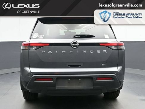 Used 2022 Nissan Pathfinder SV FWD image 7