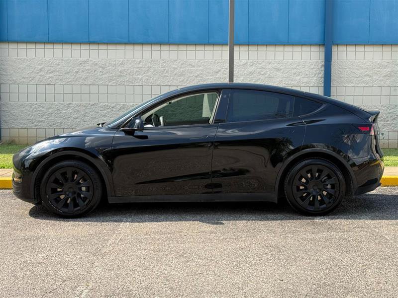 Used 2022 Tesla Model Y Long Range AWD/4WD image 8