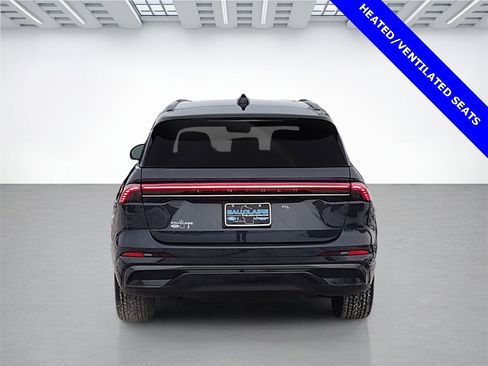 Certified 2024 Lincoln Nautilus Reserve w/ Equipment Group 202A image 4