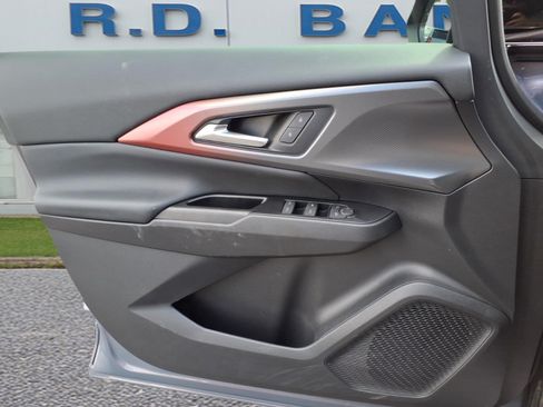 Used 2024 Chevrolet Equinox EV RS w/ Active Safety Package 3 FWD image 8