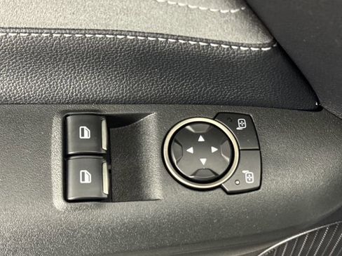 Used 2019 Ford Mustang Shelby GT350 w/ Technology Package RWD image 26