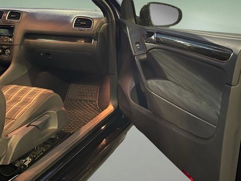 Used 2012 Volkswagen Golf 2-Door image 20