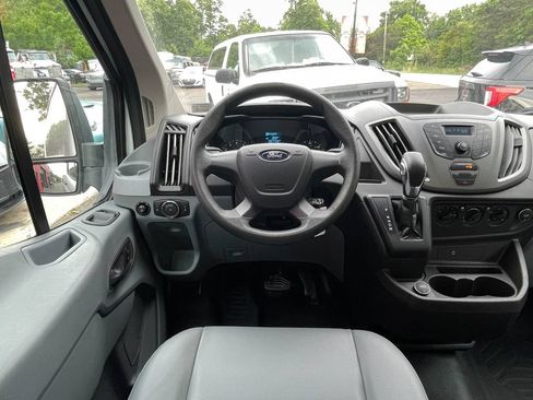 Used 2018 Ford Transit 250 130 Low Roof RWD image 37