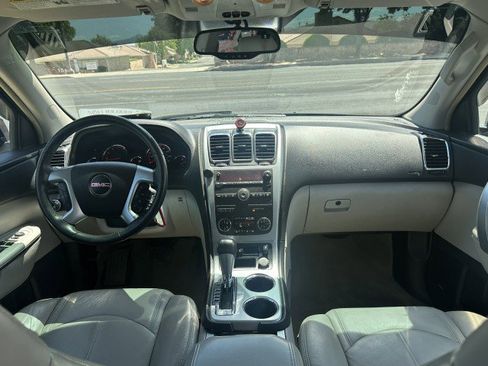 Used 2008 GMC Acadia SLT w/ Cargo Convenience Package AWD/4WD image 19