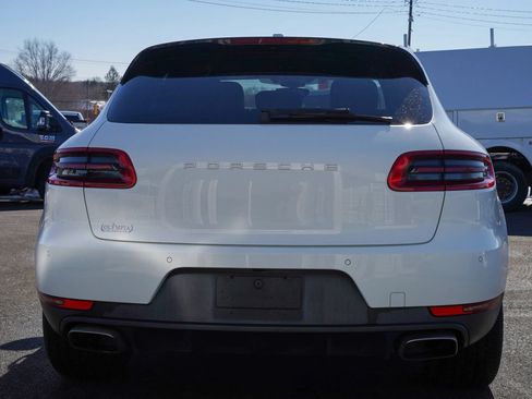 Used 2018 Porsche Macan AWD/4WD image 9