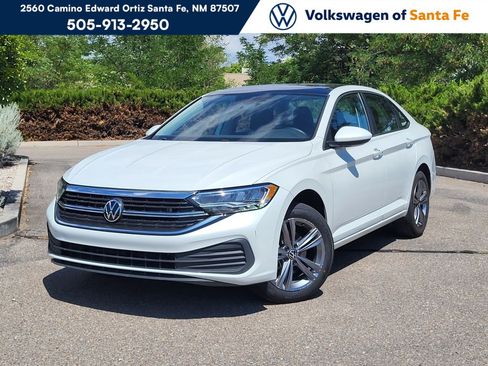 Used 2023 Volkswagen Jetta SE FWD image 1