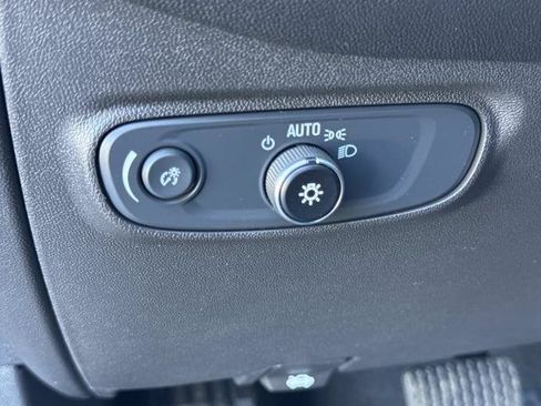 Used 2024 Chevrolet Equinox RS FWD image 11
