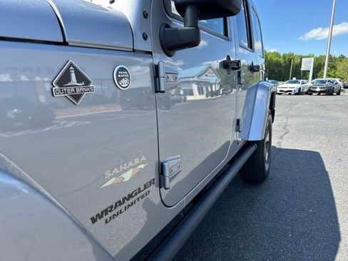 Used 2015 Jeep Wrangler Unlimited Sahara w/ Max Tow Package AWD/4WD image 10