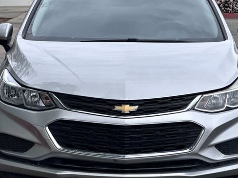 Used 2018 Chevrolet Cruze LS image 3