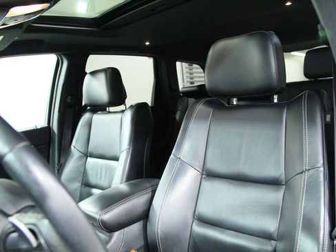 Used 2017 Jeep Grand Cherokee Limited AWD/4WD image 6