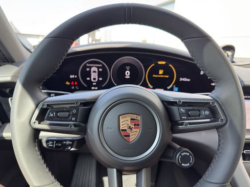 Used 2025 Porsche Taycan image 20