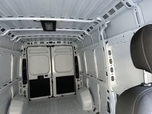 Used 2024 RAM ProMaster 2500 w/ Convenience Group image 7