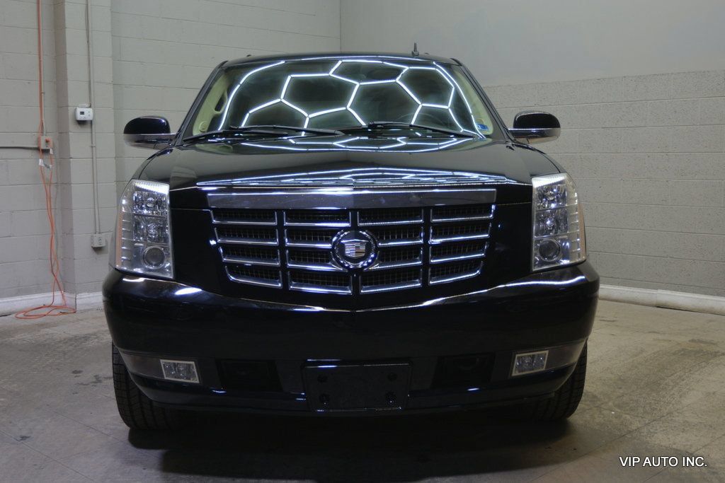 Used 2007 Cadillac Escalade AWD w/ Climate Package image 39