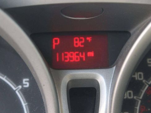 Used 2011 Ford Fiesta SE w/ 203A Rapid Spec Order Code FWD image 9