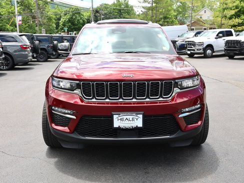 Used 2022 Jeep Grand Cherokee Limited AWD/4WD image 2
