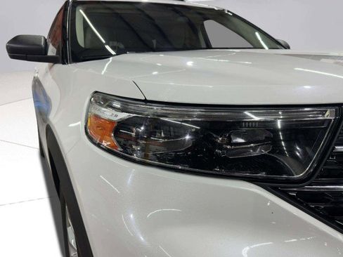 Used 2020 Ford Explorer XLT w/ Equipment Group 202A image 14