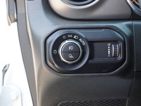 Used 2023 Jeep Gladiator Sport image 19