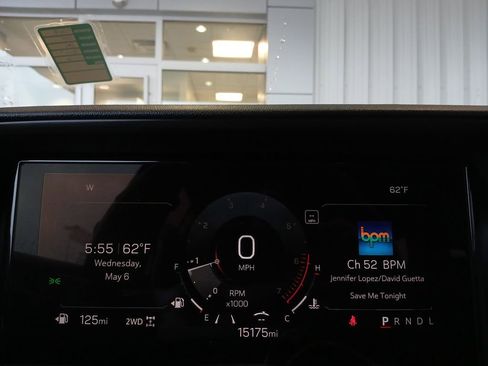Certified 2025 GMC Terrain Elevation AWD/4WD image 11