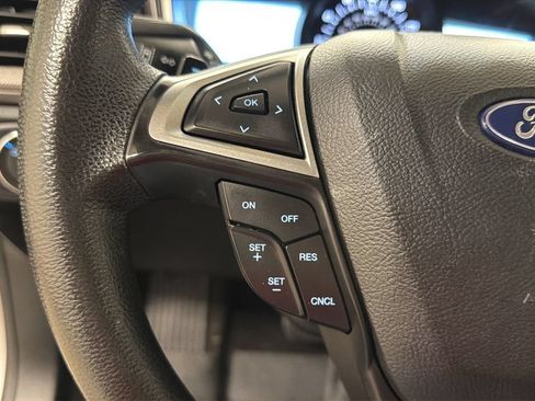 Used 2019 Ford Fusion SE AWD/4WD image 20
