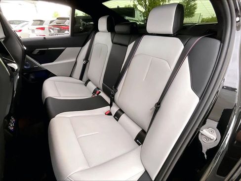 Used 2026 BMW M5 w/ Carbon Package image 21