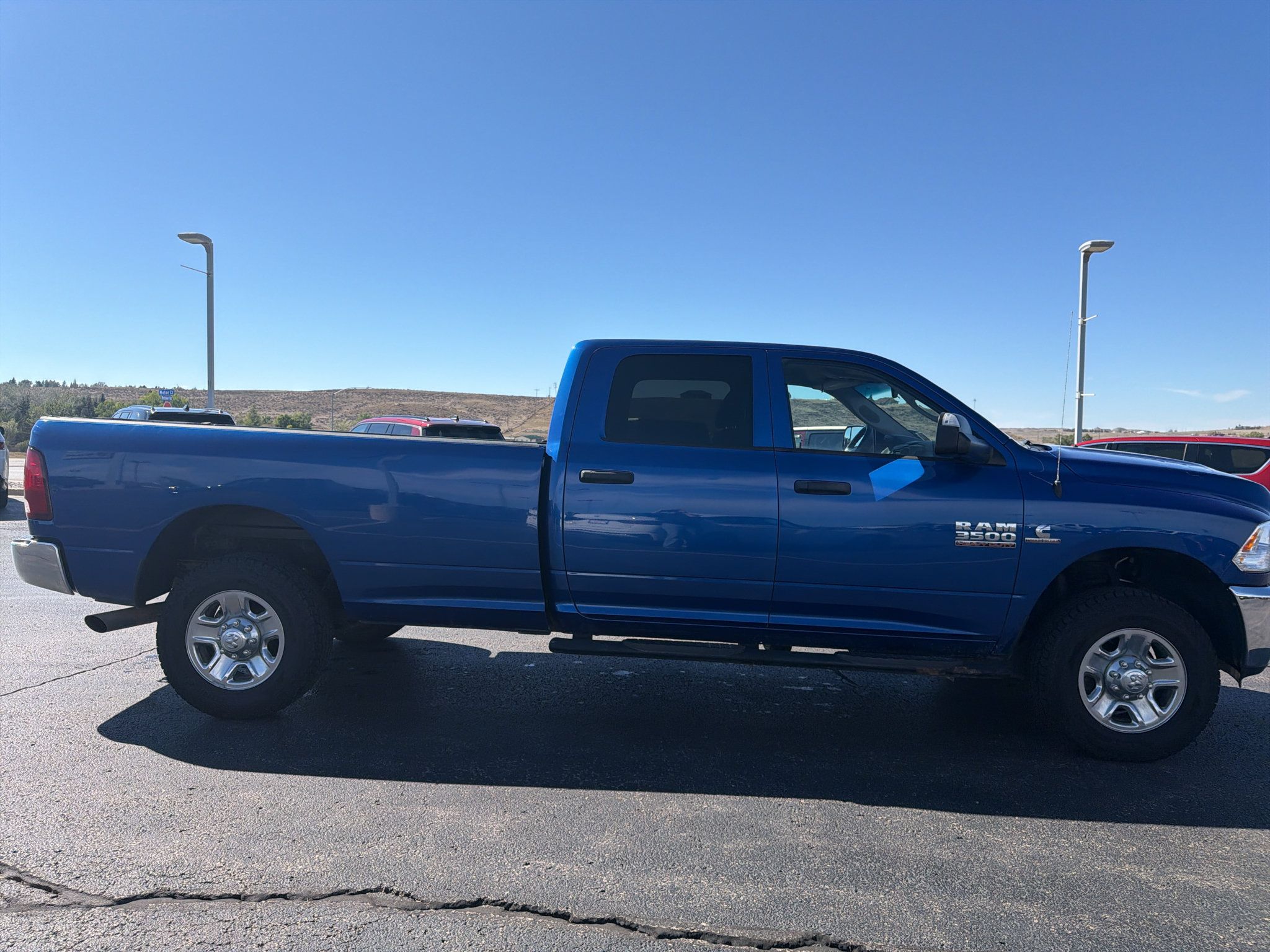 Used 2018 RAM 3500 Tradesman w/ Chrome Appearance Group AWD/4WD image 4