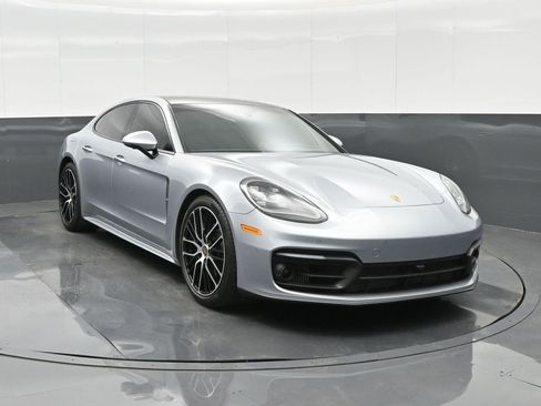 Certified 2023 Porsche Panamera 4 Platinum Edition image 11