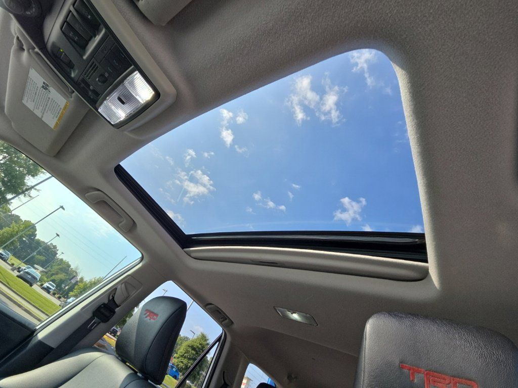 Used 2021 Toyota 4Runner TRD Off-Road Premium w/ Moonroof Package AWD/4WD image 31
