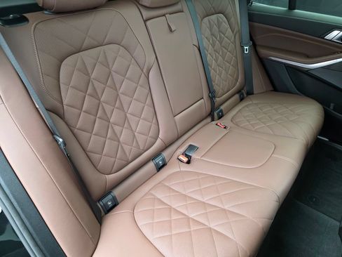 Used 2025 BMW X5 sDrive40i RWD image 28