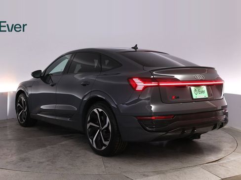 Used 2024 Audi Q8 e-tron Premium Plus AWD/4WD image 17