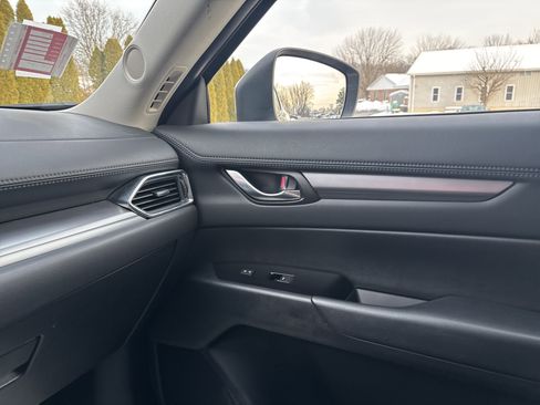 Used 2025 MAZDA CX-5 AWD 2.5 S w/ Preferred Package image 23