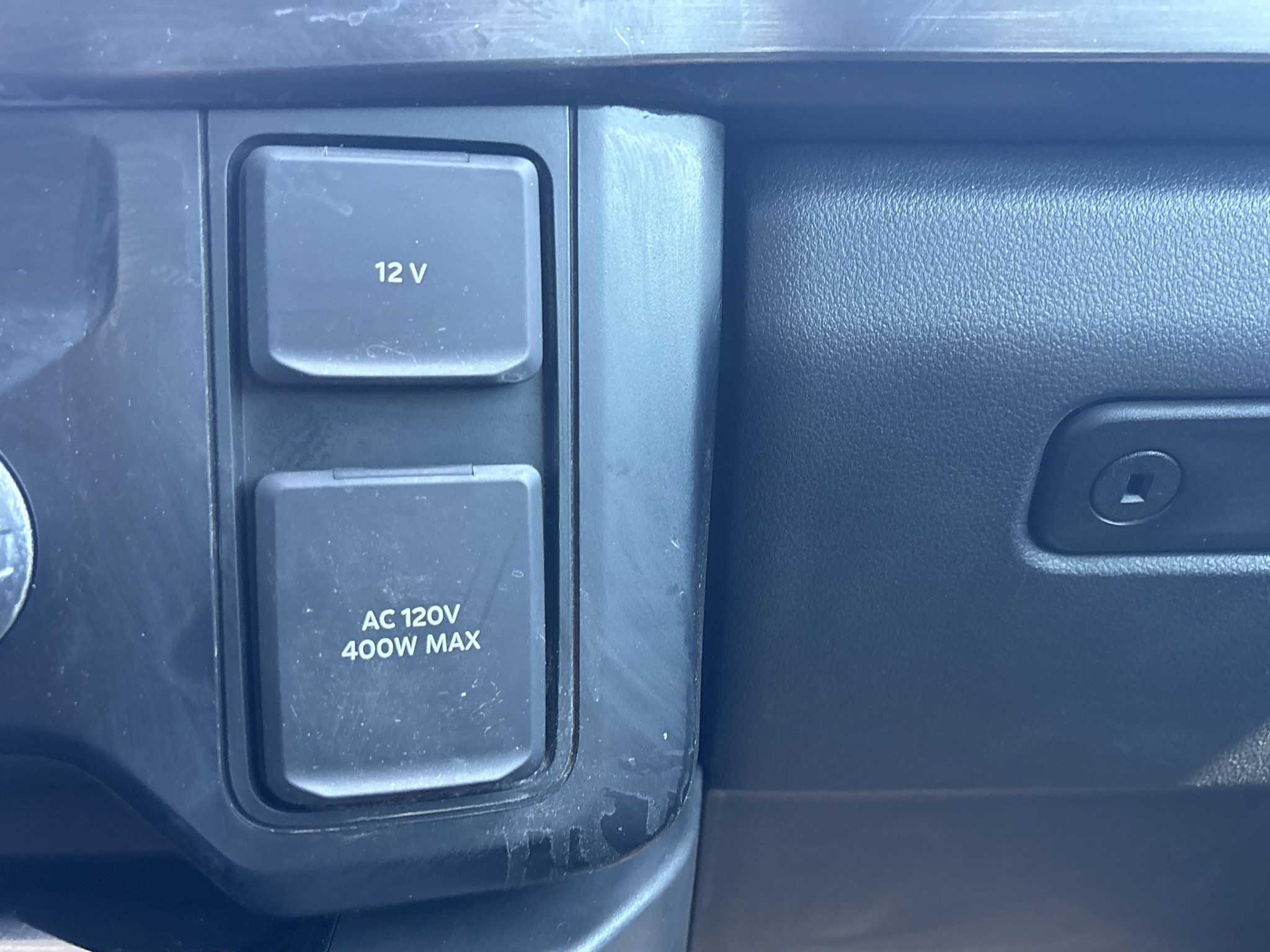 Used 2023 Ford F250 Lariat w/ Lariat Ultimate Package AWD/4WD image 26