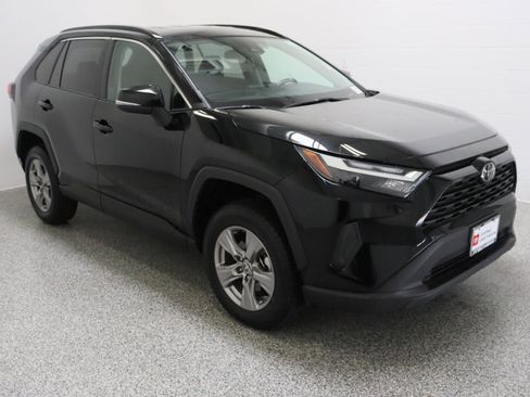 Certified 2025 Toyota RAV4 XLE FWD image 4