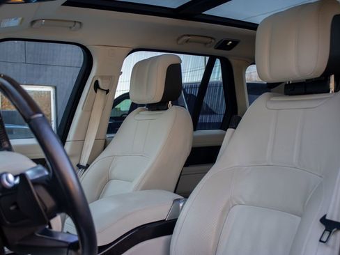 Used 2019 Land Rover Range Rover Supercharged image 11