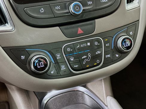 Used 2016 Chevrolet Malibu Premier w/ Driver Confidence Package II image 24