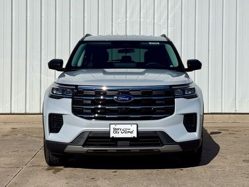 New 2026 Ford Explorer Active image 8