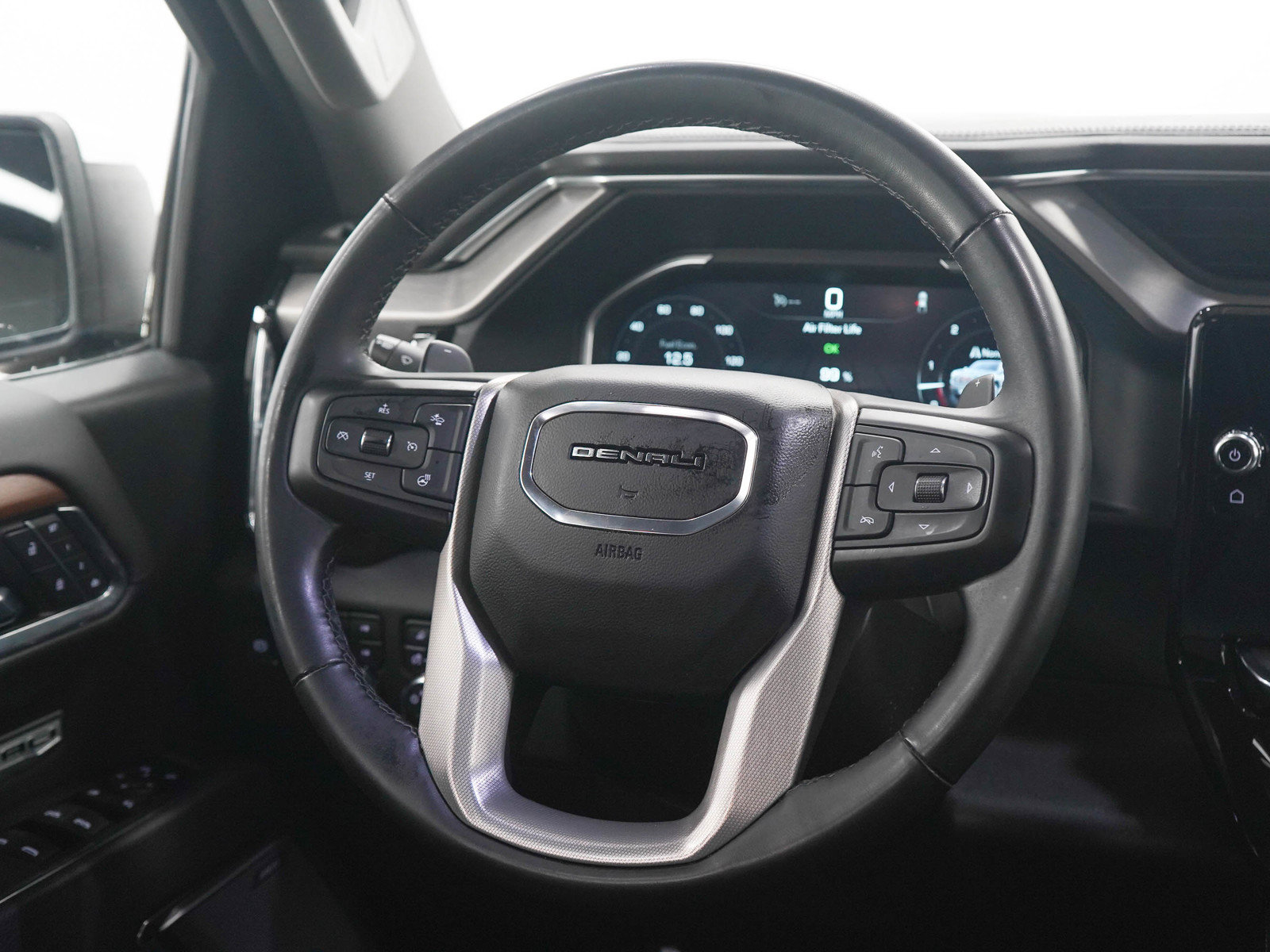 Used 2023 GMC Sierra 1500 Denali w/ Technology Package AWD/4WD image 17