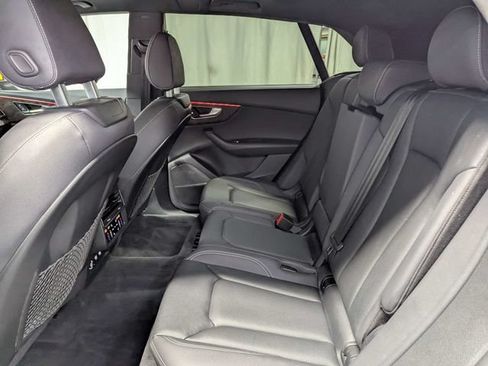 Used 2020 Audi Q8 Prestige w/ Prestige Package AWD/4WD image 9