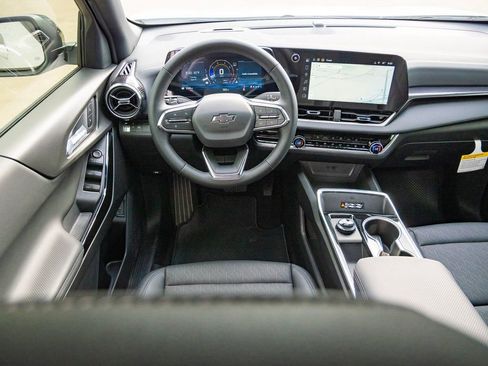 New 2026 Chevrolet Equinox LT w/ Convenience Package II image 26