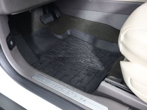 Used 2022 Lincoln Corsair Reserve w/ Equipment Group 201A image 36