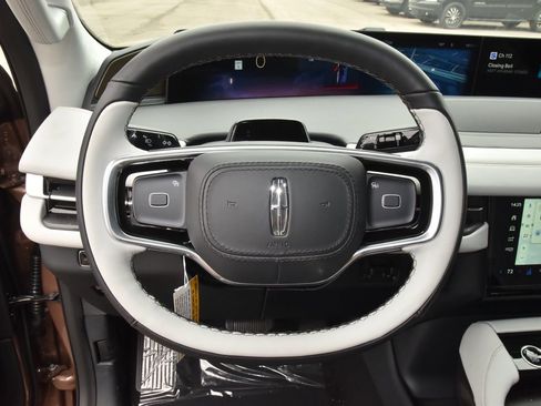 New 2026 Lincoln Navigator Black Label AWD/4WD image 24