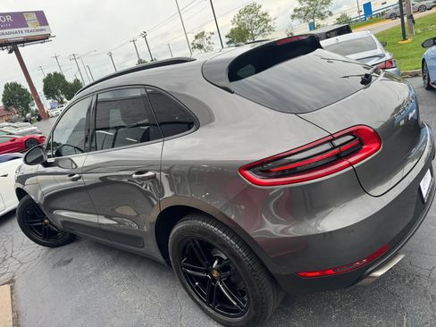 Used 2018 Porsche Macan AWD/4WD image 5