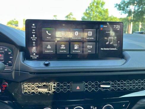 Used 2025 Honda Accord Sport image 29
