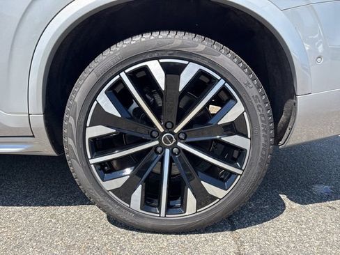 Used 2025 Volvo XC90 B6 Plus AWD/4WD image 10