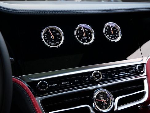 New 2025 Bentley Flying Spur Plug-In Hybrid image 7