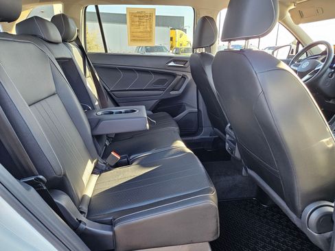 Used 2023 Volkswagen Tiguan SE AWD/4WD image 26