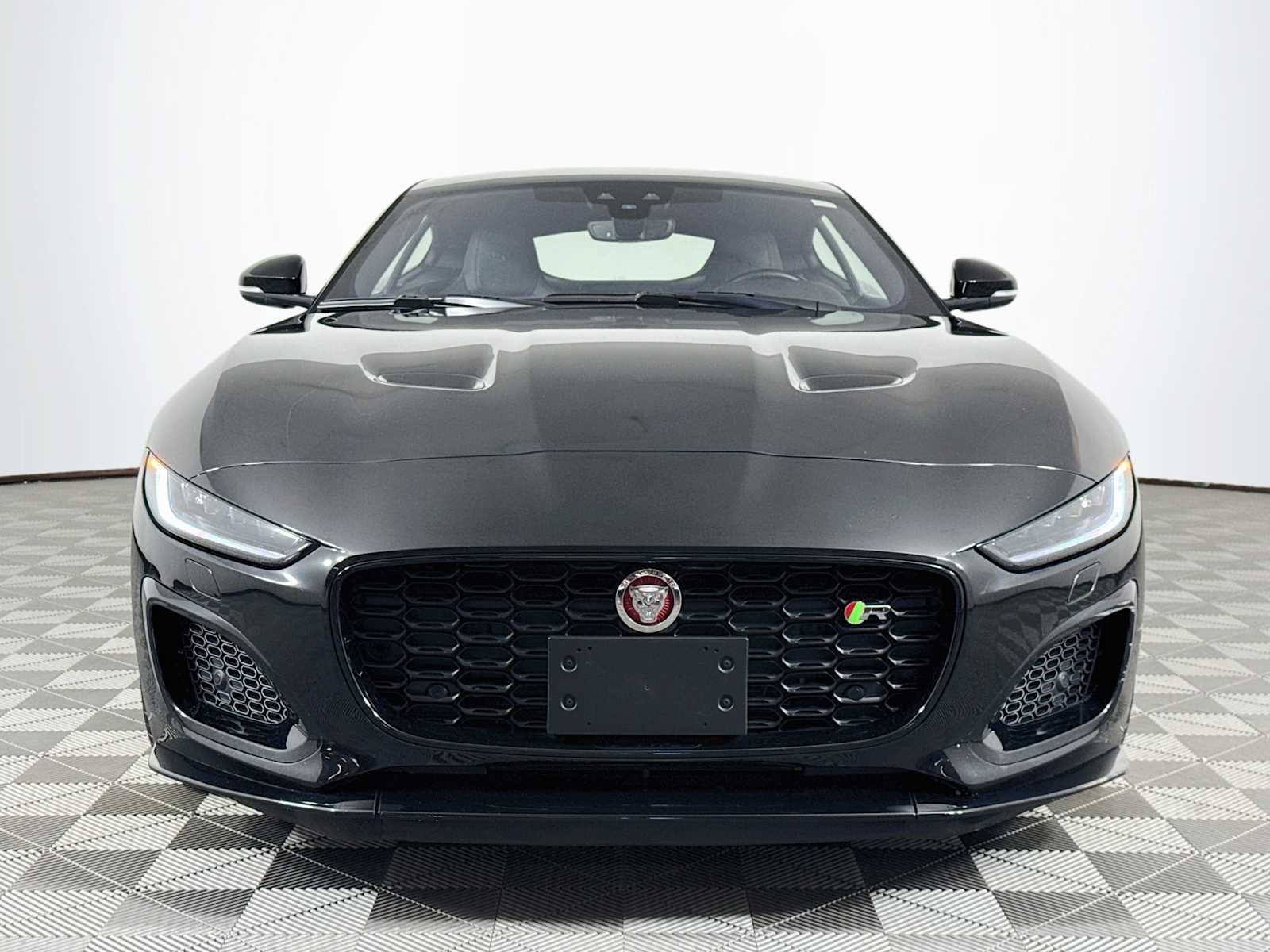 Used 2023 Jaguar F-TYPE R AWD/4WD image 2