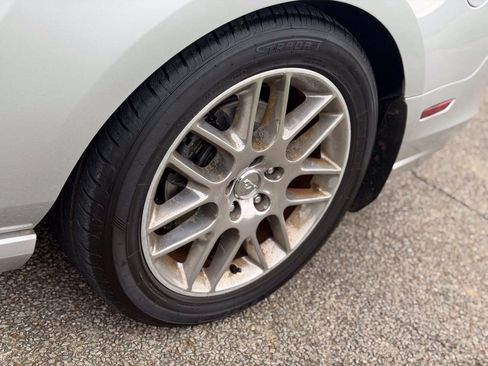 Used 2013 Ford Mustang Premium RWD image 32